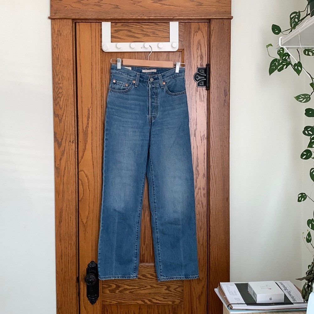 Levi’s Ribcage Straight Jeans Size 25